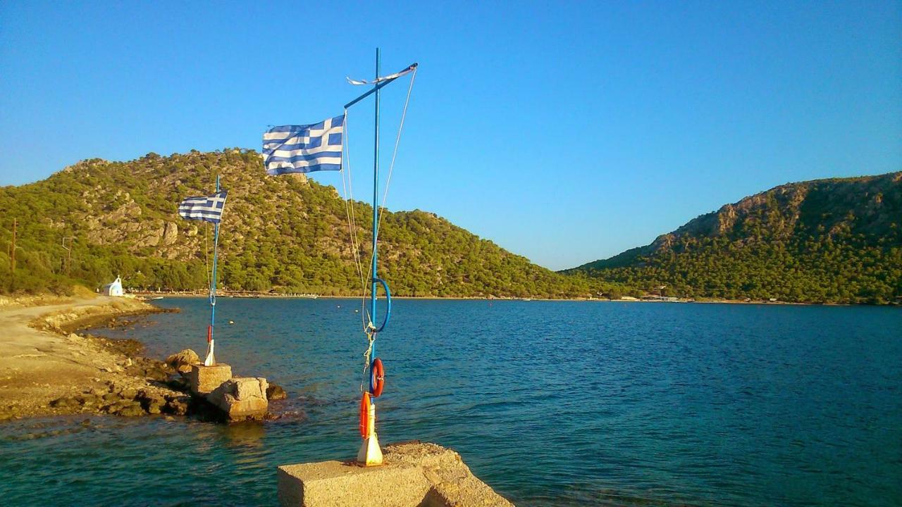 Beautiful House By The Sea,Loutraki Skaloma.别墅 外观 照片