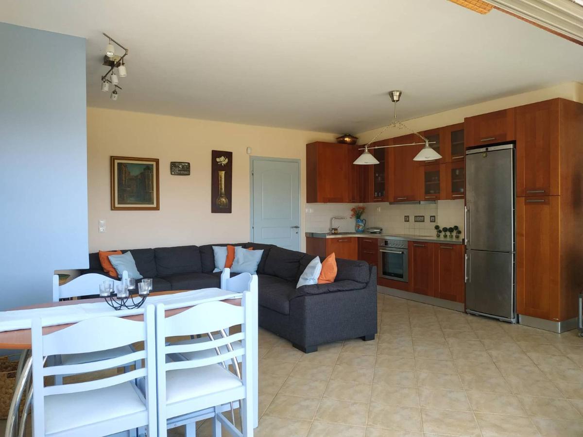 Beautiful House By The Sea,Loutraki Skaloma.别墅 外观 照片